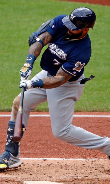 Davies improves to 6-0, Brewers top Pirates 4-2